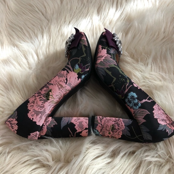 Kelly & Katie womens Sz 6 heels - Picture 4 of 7